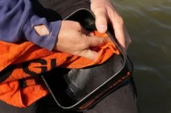 Guru Fusion 200 Bait Pro + 300 Combo -Visuitrusting Winkel guru fusion 200 bait pro 300 combo 8