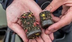 Distance Cage Feeders -Visuitrusting Winkel preston innovations distance cage feeders small 2